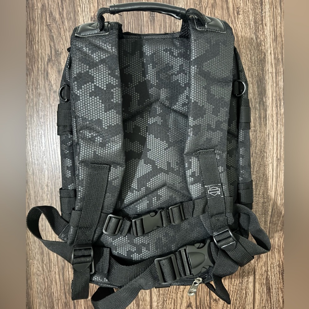 Harley-Davidson Molle Backpack with Piggy-Back Option Gray Camo - Picture 2 of 7
